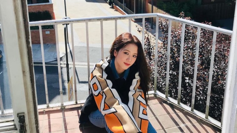 Blackpink Jisoo's Outfit on Instagram on November 18, 2019