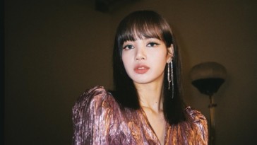 Blackpink Lisa's Outfit on Instagram on November 13, 2019