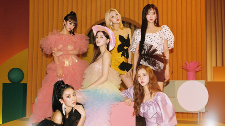 MOMOLAND Thumbs Up MV Fashion