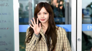 Blackpink Lisa's Outfit at Incheon Airport on January 20, 2020