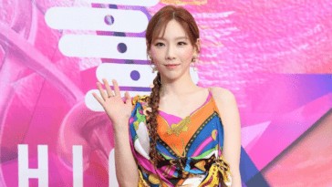 Taeyeon's Outfit at 29th Seoul Music Awards Red Carpet on January 30, 2020