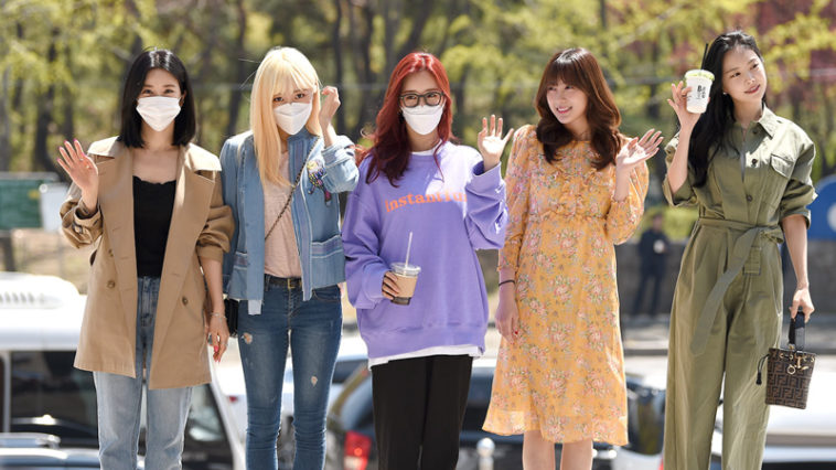 APINK's Outfit on the way to KBS Cool FM on April 14, 2020