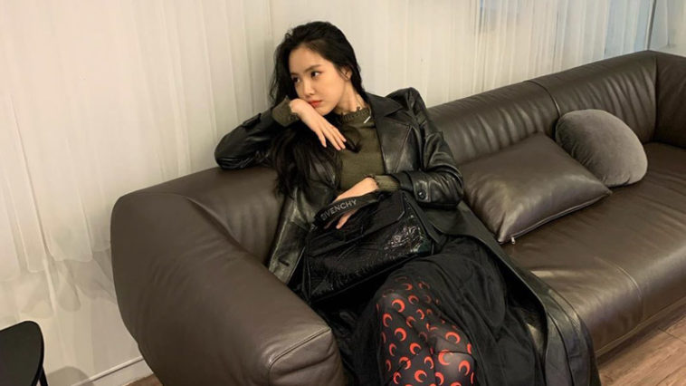 APINK Naeun's Outfit on Instagram on April 26, 2020
