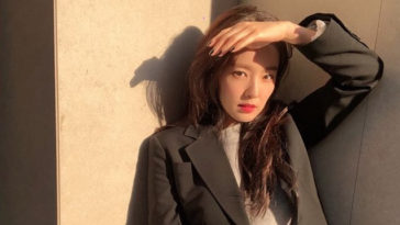 Red Velvet Irene's Outfit on Instagram on April 28, 2020