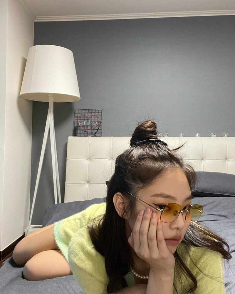 Blackpink Jennie's Outfit on Instagram on May 1, 2020