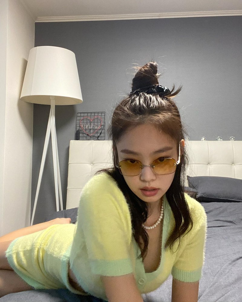 Blackpink Jennie's Outfit on Instagram on May 1, 2020
