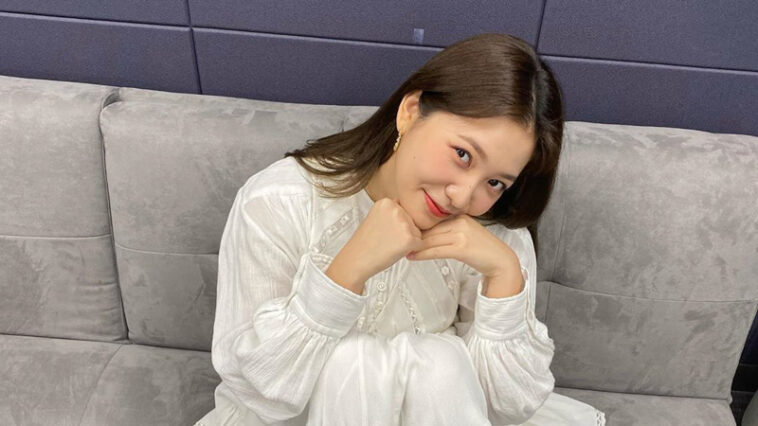 Red Velvet Yeri's Outfit on Instagram on May 19, 2020