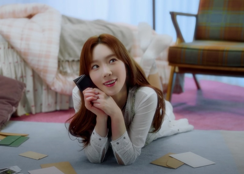 Taeyeon Happy MV Kpop Fashion - Look 2