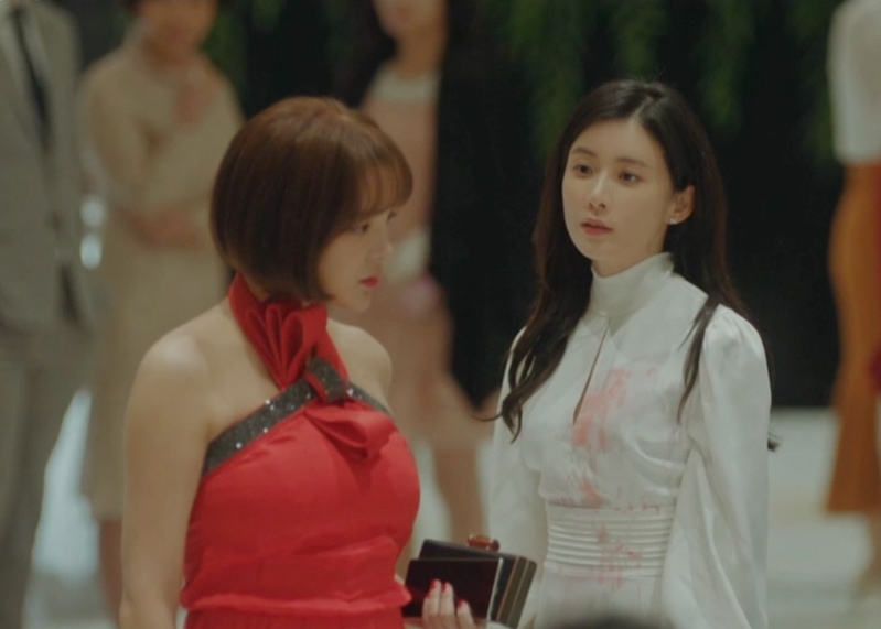 When My Love Blooms Kdrama Fashion - Lee Bo-Young - Ep 4-2