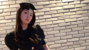 Red Velvet Irene's Outfit on Instagram on June 8, 2020