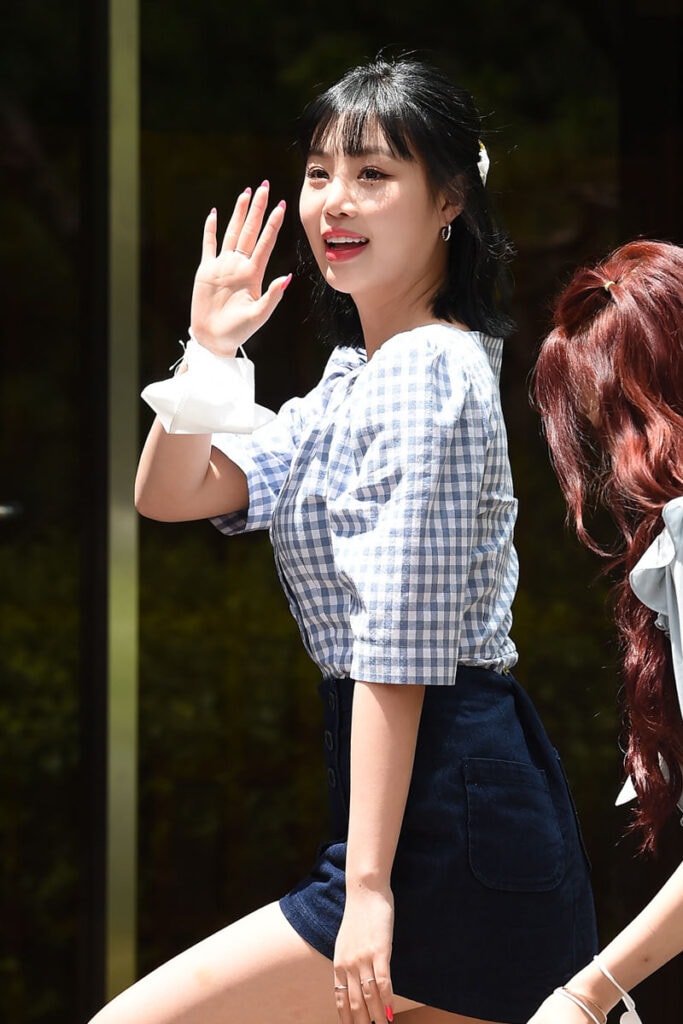 (G)I-DLE Soojin's Outfit on the way to KBS ‘Idol On The Quiz’ on July 15, 2020