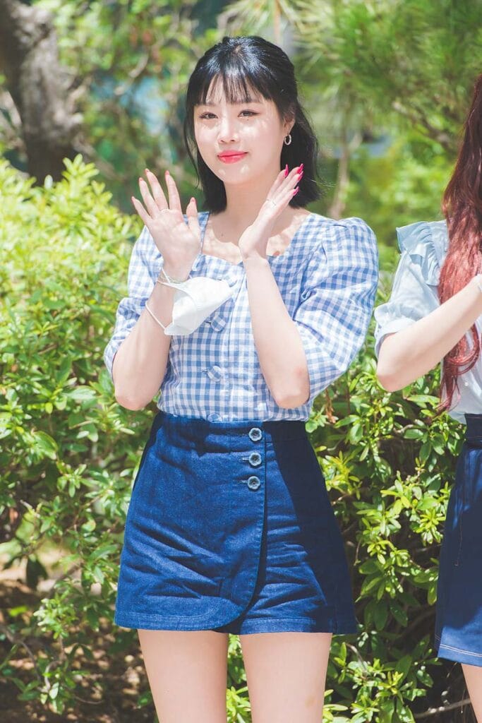 (G)I-DLE Soojin's Outfit on the way to KBS ‘Idol On The Quiz’ on July 15, 2020