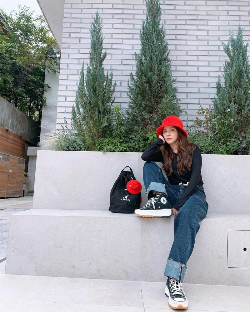 Sandara Park's Outfit On the way to film 'Follow Me Review On' on July 15, 2020