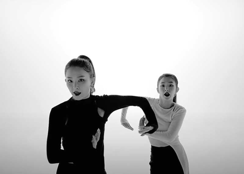 Red Velvet - NAUGHTY MV Kpop Fashion - Seulgi Look 2