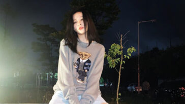 Red Velvet Seulgi's Outfit on Instagram on August 3, 2020