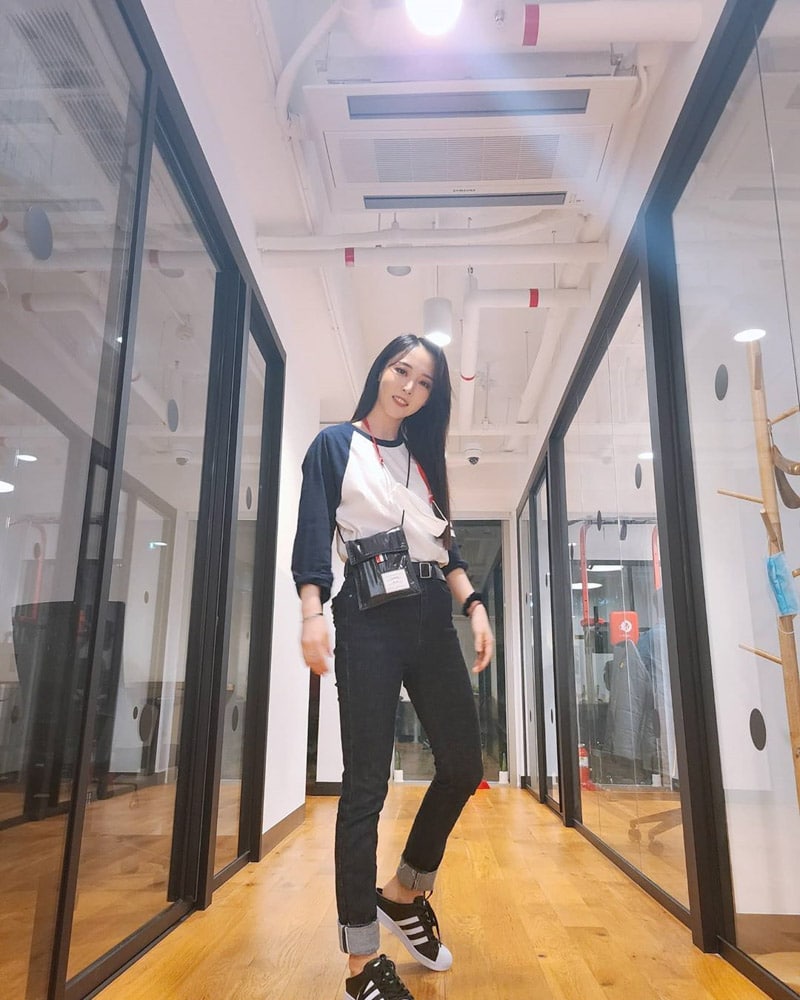 Mamamoo Moonbyul's Outfit on Instagram on August 25, 2020