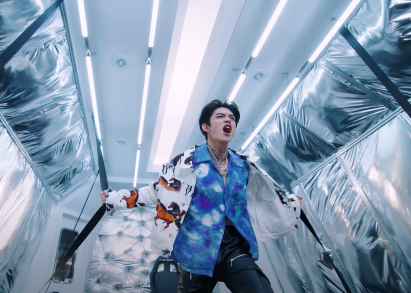 SuperM 100 MV Kpop Fashion - Lucas - Look 1