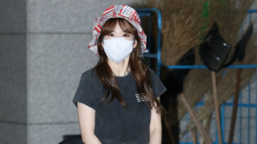 Sandara Park's Outfit on the way to film ‘Video Star’ on September 3, 2020