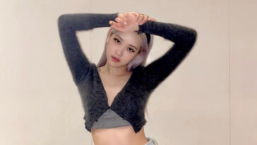 Blackpink Rose's Outfit on Instagram on September 10, 2020