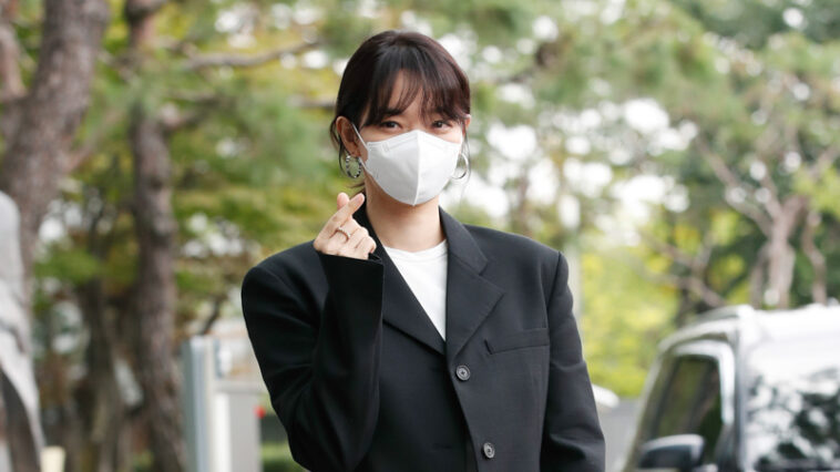 Shin Min-ah's Outfit on the way to MBC FM4U on September 10, 2020