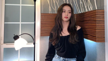 Blackpink Jisoo's Outfit on Instagram on September 12, 2020