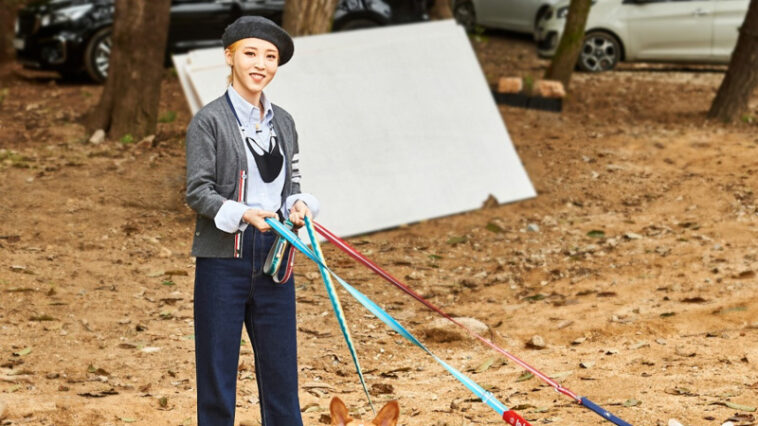 Mamamoo Moonbyul's Outfit at Idol Star Dog Championships on September 17, 2020