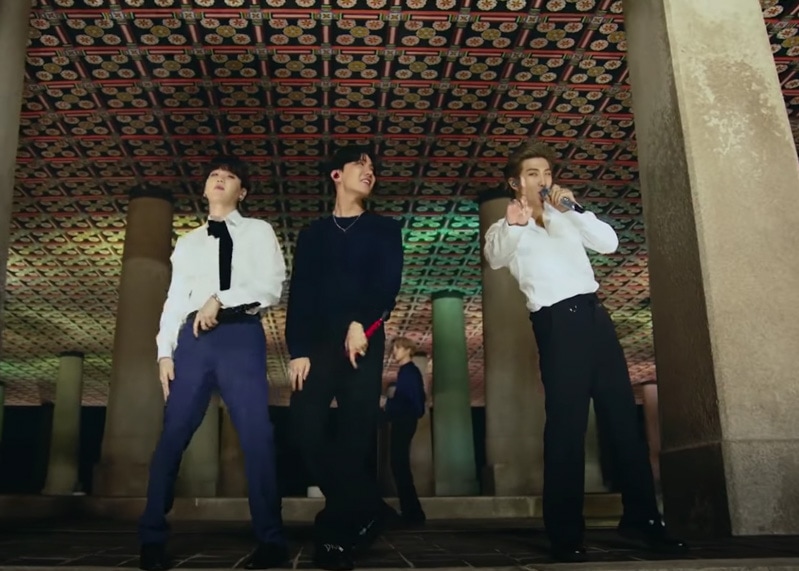 BTS RM's Outfit on 'Mikrokosmos' Performance on 'The Tonight Show Starring Jimmy Fallon' on October 2, 2020