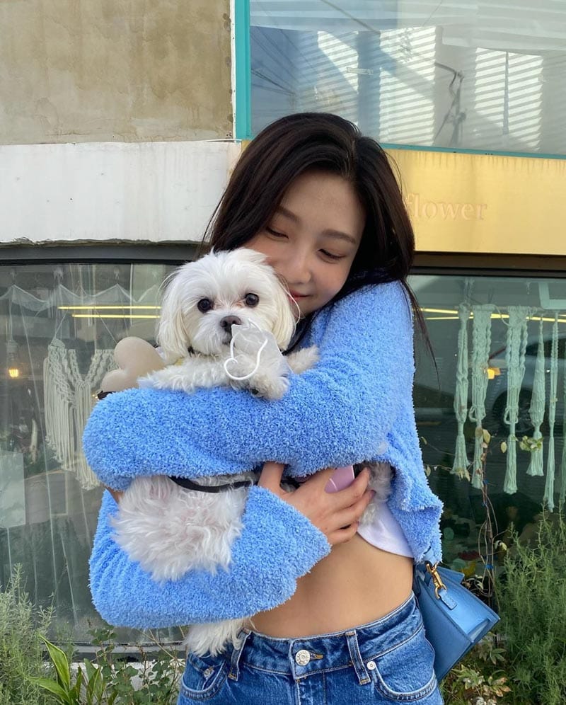 Red Velvet Joy's Outfit on Instagram on October 5, 2020