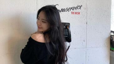 APINK Naeun's Outfit on Instagram on October 16, 2020