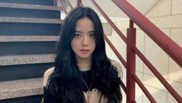 BLACKPINK Jisoo's Outfit on Instagram on October 20, 2020