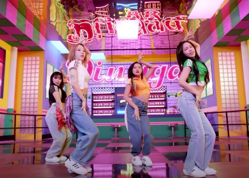 MAMAMOO Dingga MV Kpop Fashion - Moonbyul - Look 2