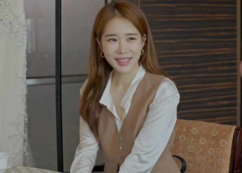 The Spies Who Loved Me Kdrama Fashion - Yoo In-Na - Episode 1-2