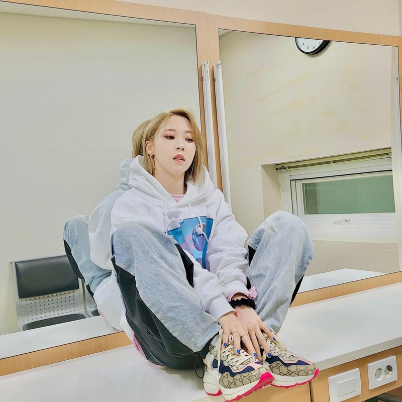 MAMAMOO Moonbyul's Outfit on Instagram on November 15, 2020