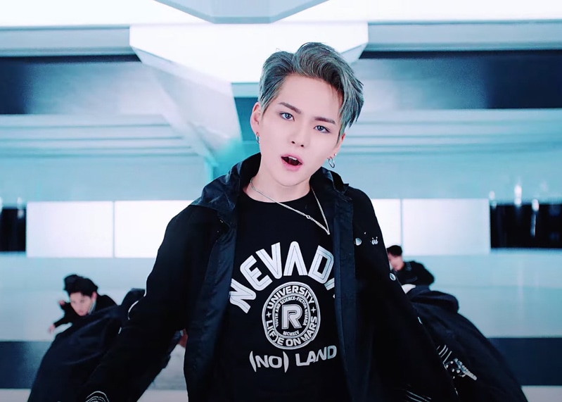 TREASURE MMM MV Kdrama Fashion - Yoshi - Look 1