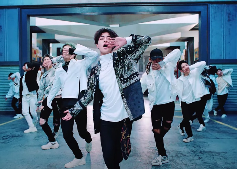 TREASURE MMM MV Kpop Fashion - Haruto - Look 2