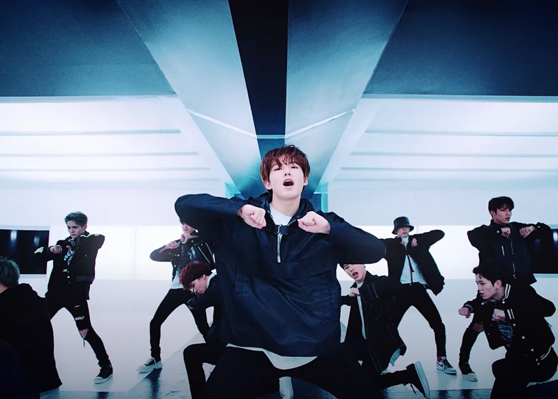 TREASURE MMM MV Kpop Fashion - Junkyu - Look 1