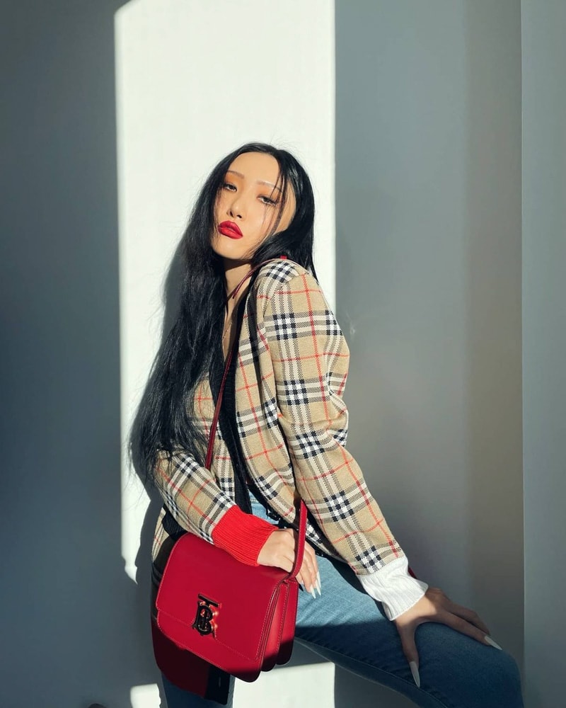 MAMAMOO Hwasa's Outfit on Instagram on December 7, 2020