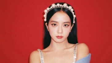 BLACKPINK Jisoo's Outfit on Instagram on December 21, 2020
