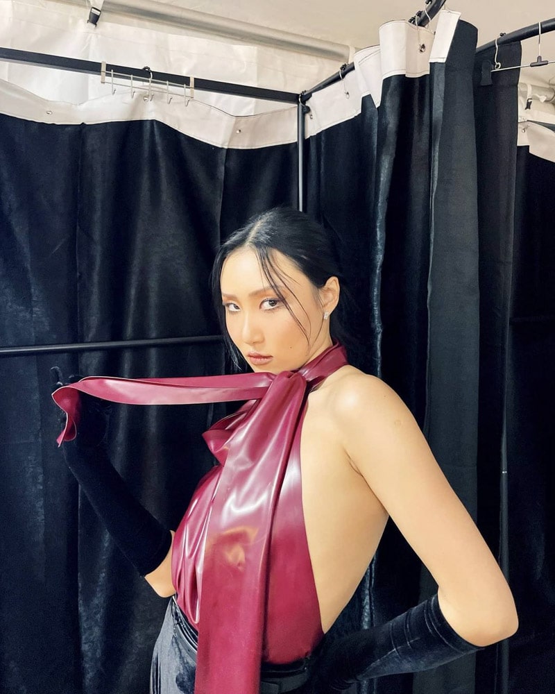 MAMAMOO Hwasa's Outfit on Instagram on January 9, 2021