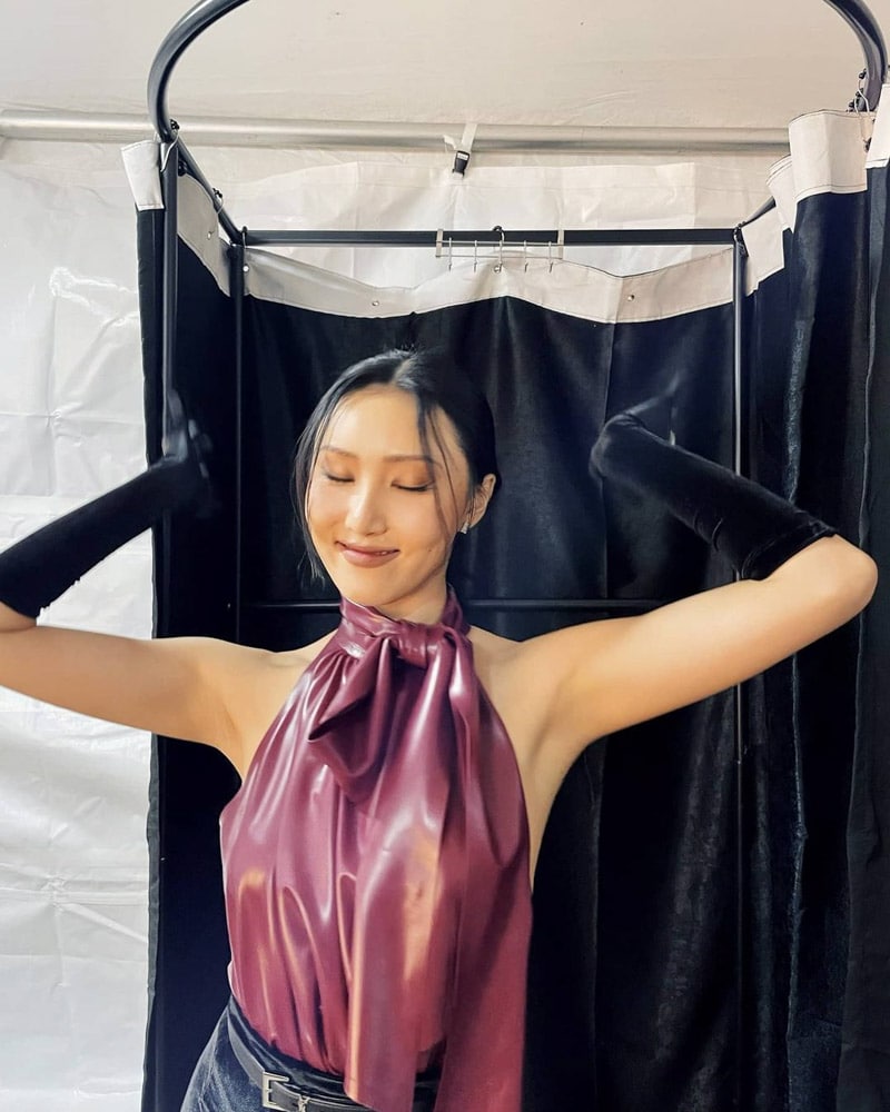 MAMAMOO Hwasa's Outfit on Instagram on January 9, 2021