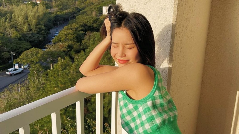 MAMAMOO Solar's Outfit on Instagram on January 17, 2021