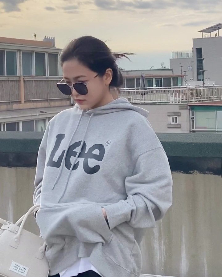 Red Velvet Yeri's Outfit on Instagram on January 23, 2021