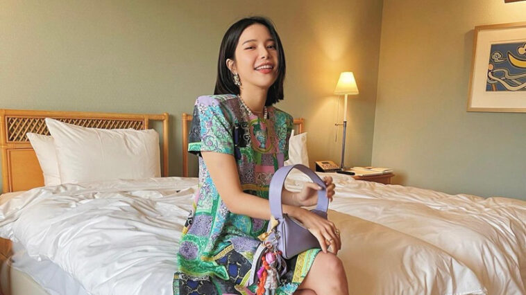 Mamamoo Solar's Outfit on Instagram on January 26, 2021