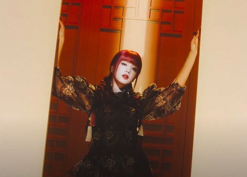 (G)I-DLE Hwaa MV Kpop Fashion - Minnie - Look 1