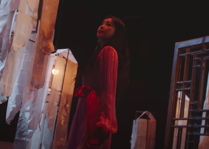 (G)I-DLE Hwaa MV Kpop Fashion - Soojin - Look 2
