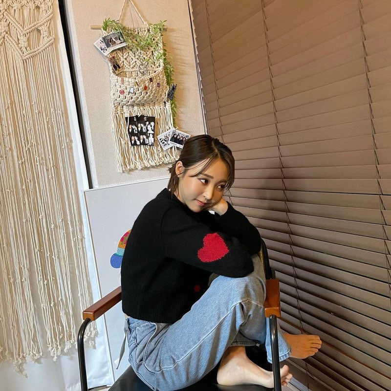 Mamamoo Moonbyul's Outfit on Instagram on February 1, 2021