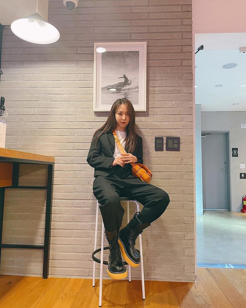 Mamamoo Moonbyul's Outfit on Instagram on March 8, 2021