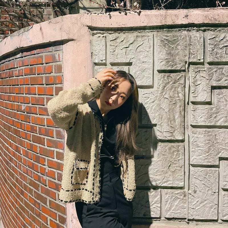 Mamamoo Moonbyul's Outfit on Instagram on March 22, 2021