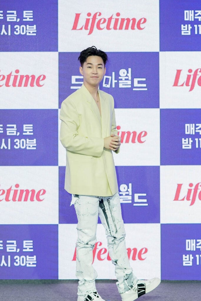 Henry's Outfit at ‘Drama World’ Press Conference on April 2, 2021