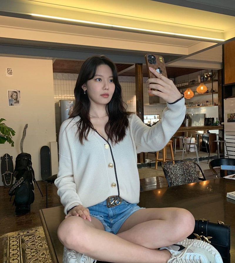 Sooyoung's Outfit on Instagram on April 2, 2021